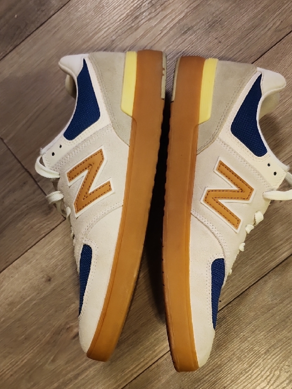 Mens New Balance 574 Low-Top Sneakers 11.5